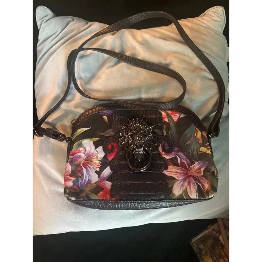 Sharif 1827 floral leather lions head purse